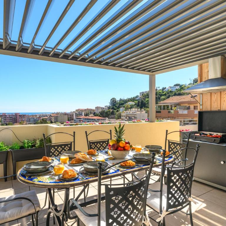Le Coq Elysium - Exceptional 220 sqm Penthouse - Private Terrace & Jacuzzi - AC - 3 Parking Spaces - Apartment mit 3 Schlafzimmern - 5