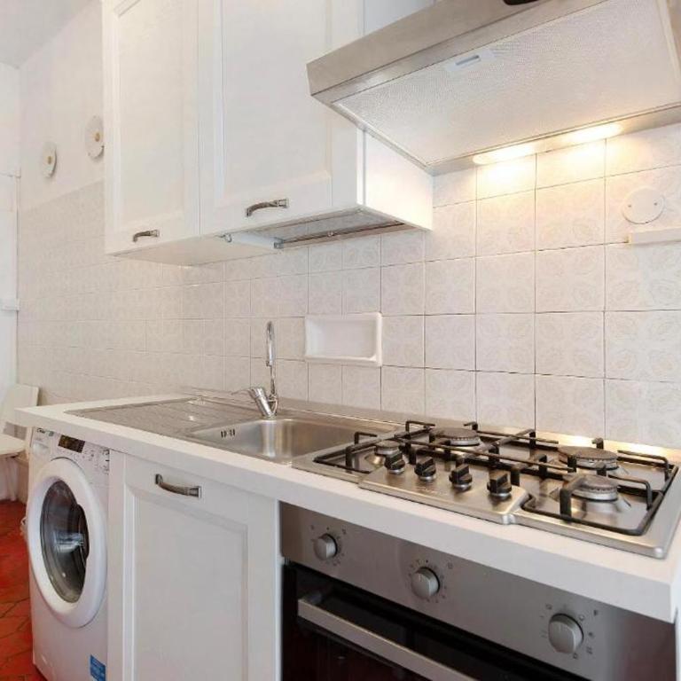 Carla home - 8 min beach Camogli - terrace & box - Appartamento con 2 Camere da Letto - 12