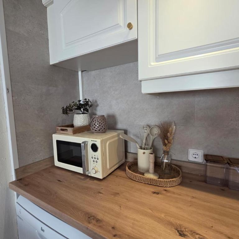 Salles Beach 33 - Two-Bedroom Apartment - 12