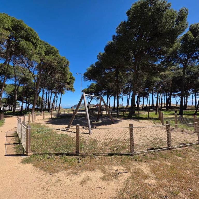 Salles Beach 33 - Two-Bedroom Apartment - 31