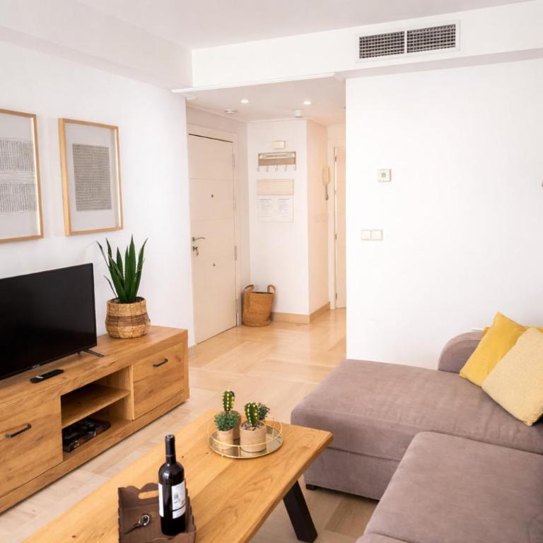 Apartamento Plaza La Merced. Vistas Impresionantes - One-Bedroom Apartment - 5