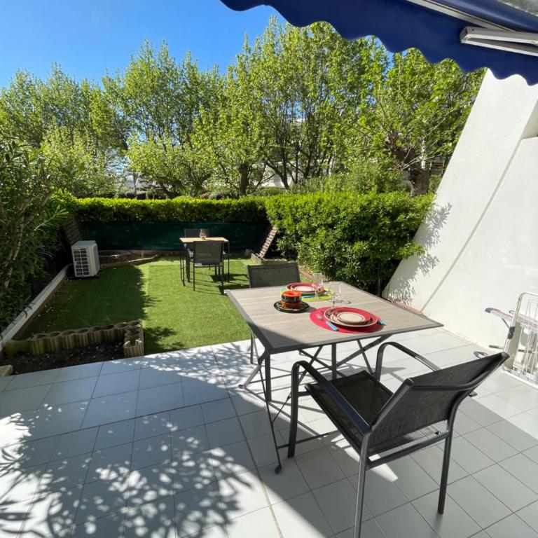 Vittoria Immobilier 4-REGLEMENT SUR PLACE -chèques vacances acceptés - Apartment - Ground Floor - 1