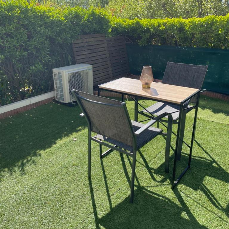 Vittoria Immobilier 4-REGLEMENT SUR PLACE -chèques vacances acceptés - Apartment - Ground Floor - 2