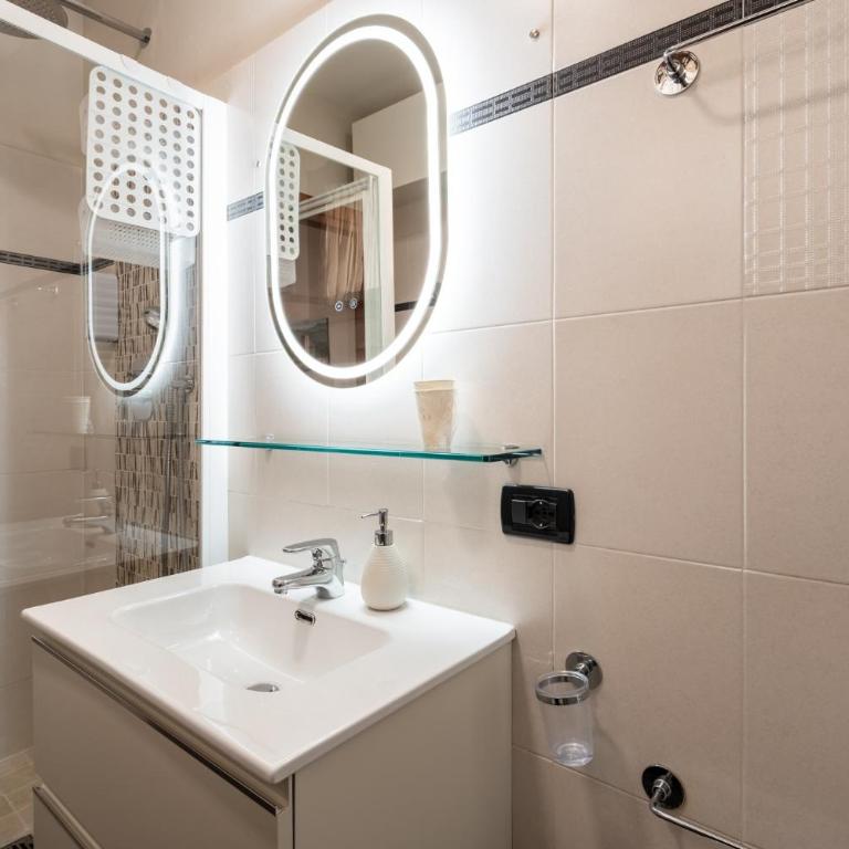 La Casa Di Kira - Lucca - Two-Bedroom Deluxe Apartment with Garden View - 15