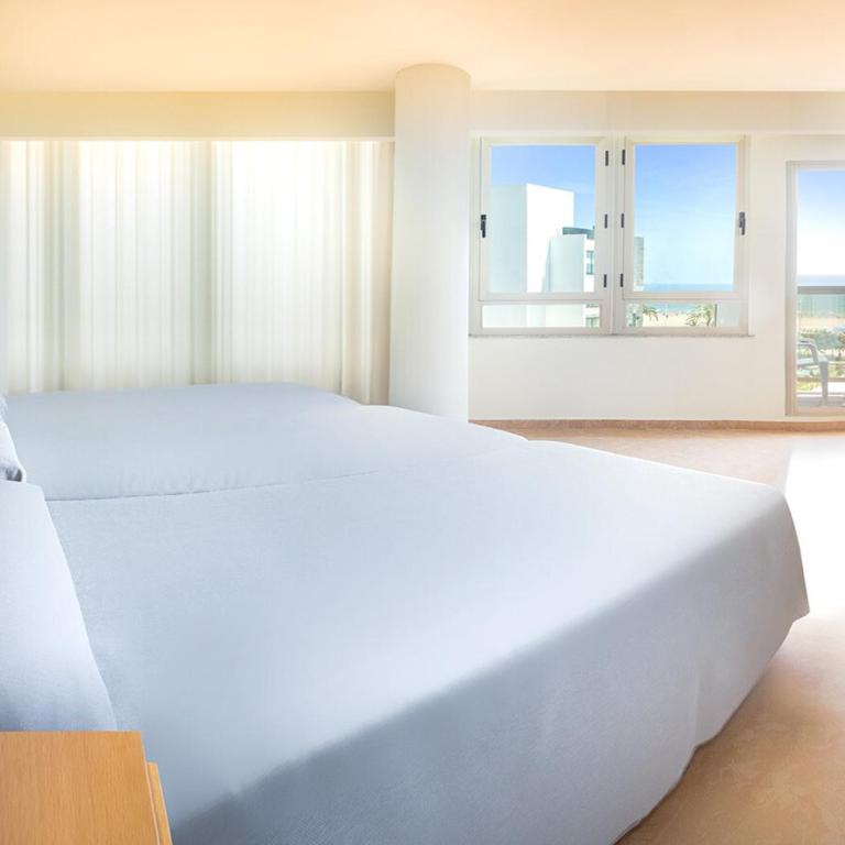 Hotel RH Gijón & Spa - Habitación Cuádruple (2 adultos + 2 niños) - 3