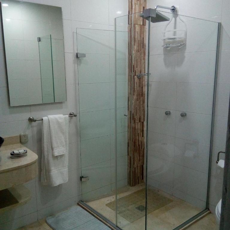 Apartaestudio amplio - Apartamento de 1 dormitorio - 2