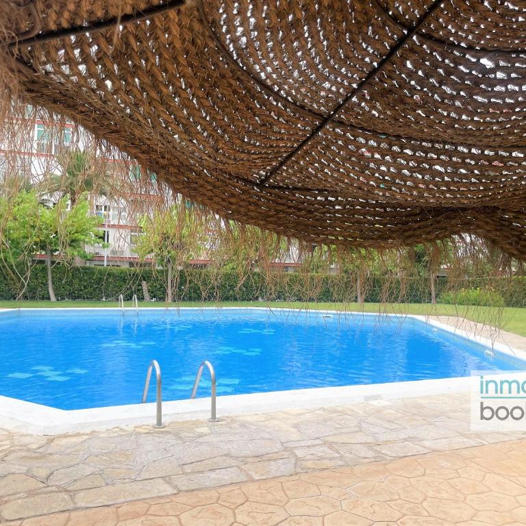 Beach Pineda, playa, climatizado, piscina Y mini golf - One-Bedroom Apartment - 1