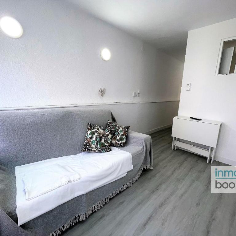Beach Pineda, playa, climatizado, piscina Y mini golf - One-Bedroom Apartment - 6