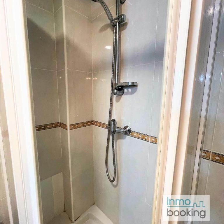 Beach Pineda, playa, climatizado, piscina Y mini golf - One-Bedroom Apartment - 7