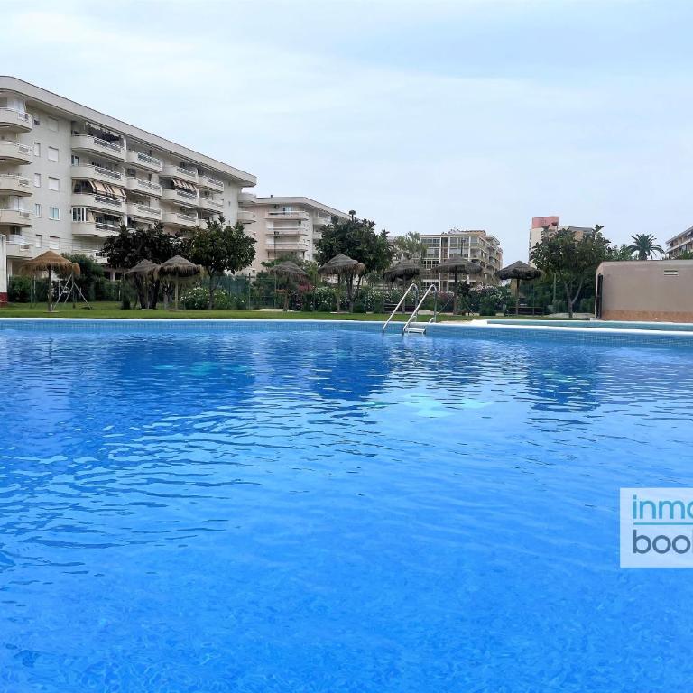 Beach Pineda, playa, climatizado, piscina Y mini golf - One-Bedroom Apartment - 11