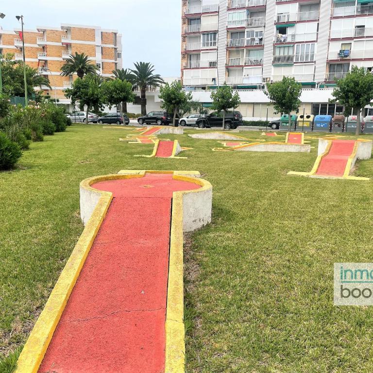 Beach Pineda, playa, climatizado, piscina Y mini golf - One-Bedroom Apartment - 20