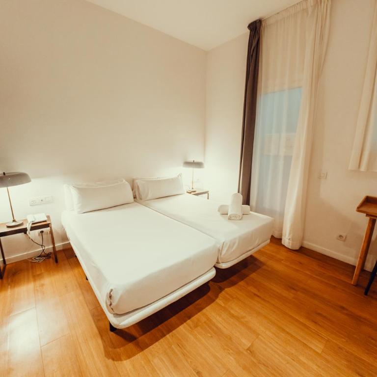 Som Nit Triomf - Twin Room with Terrace - 13