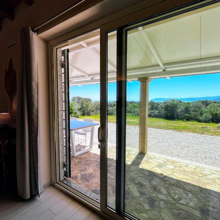 Private Countryside Retreat, Distant Sea View - Villa - 26