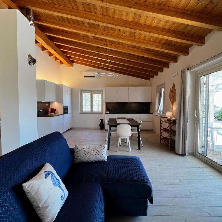 Private Countryside Retreat, Distant Sea View - Villa - 1