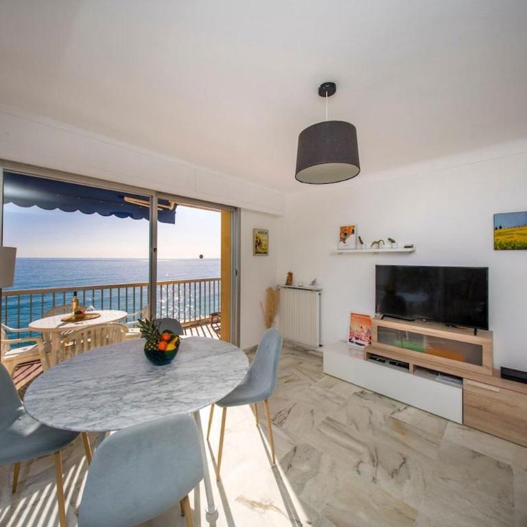 LE DAUPHIN Vue exceptionnelle - Clim - Front Mer - Appartement - 7