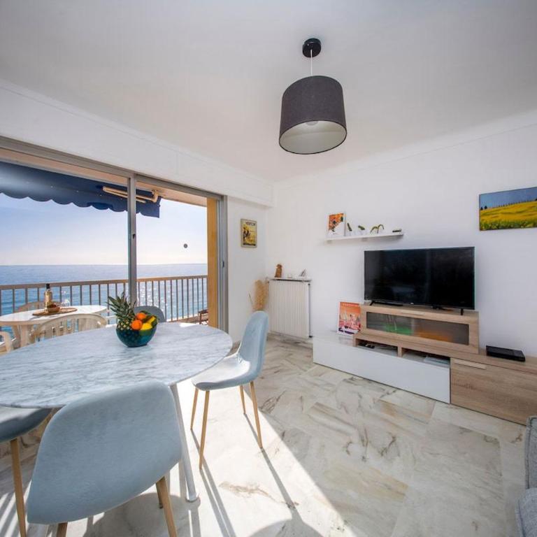 LE DAUPHIN Vue exceptionnelle - Clim - Front Mer - Appartement - 8
