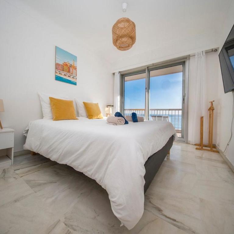 LE DAUPHIN Vue exceptionnelle - Clim - Front Mer - Appartement - 17