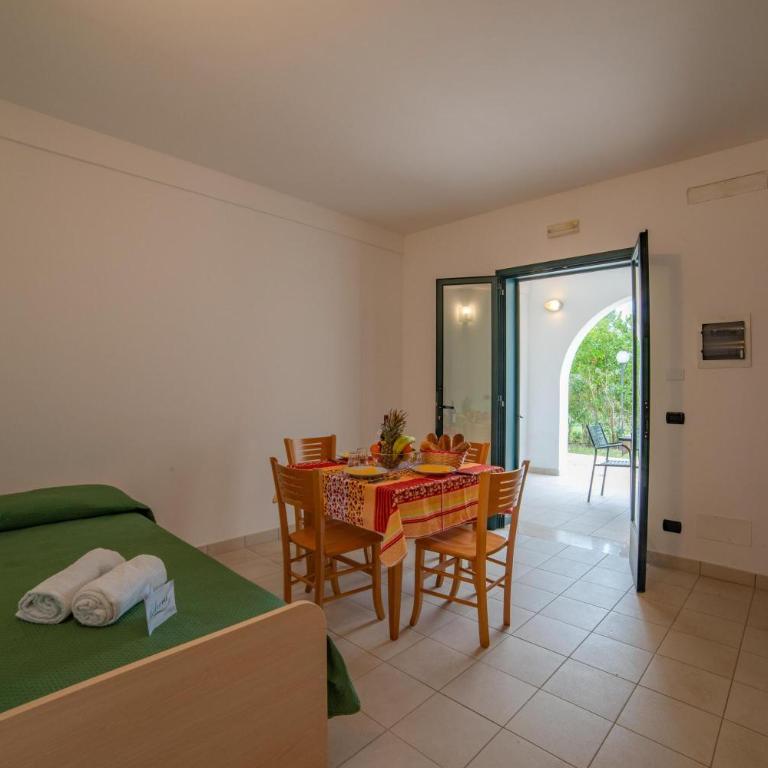 Blumare Resort - One Bedroom Apartment with Garden 7 - 9