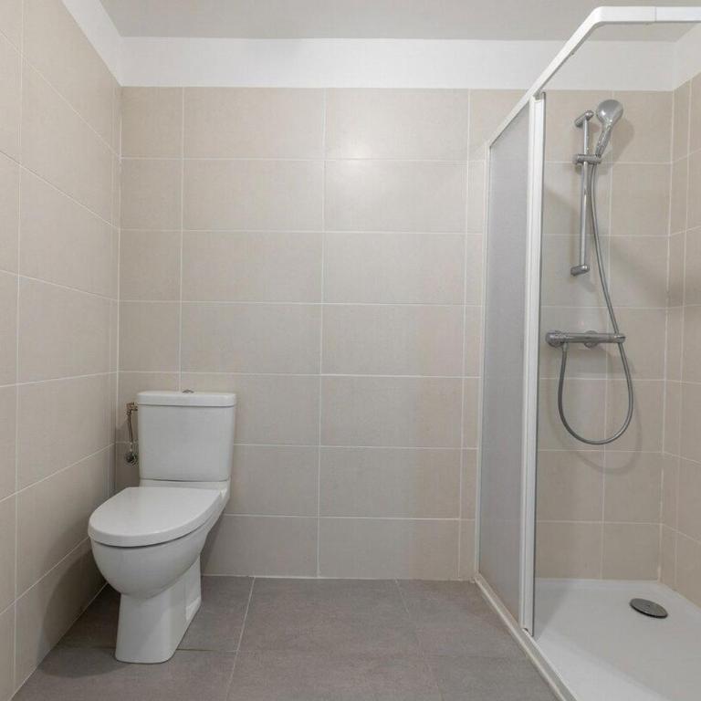 Cap riviera - proche gare parking climatisation - Appartement - 12