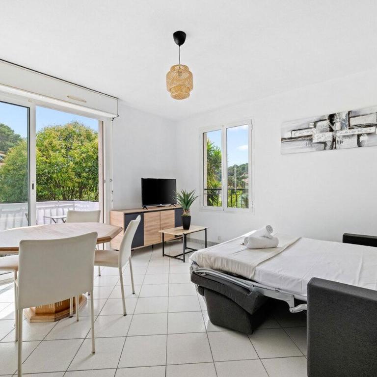 VILLA JULIA Calme Spacieux - Parking Privé - Clim - Apartamento - 30