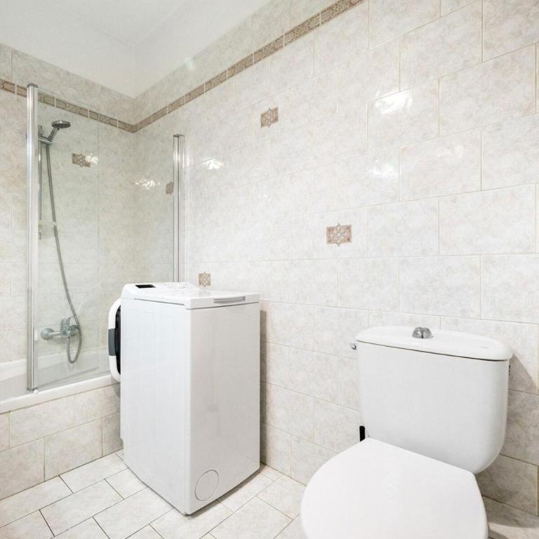 VILLA JULIA Calme Spacieux - Parking Privé - Clim - Apartamento - 22