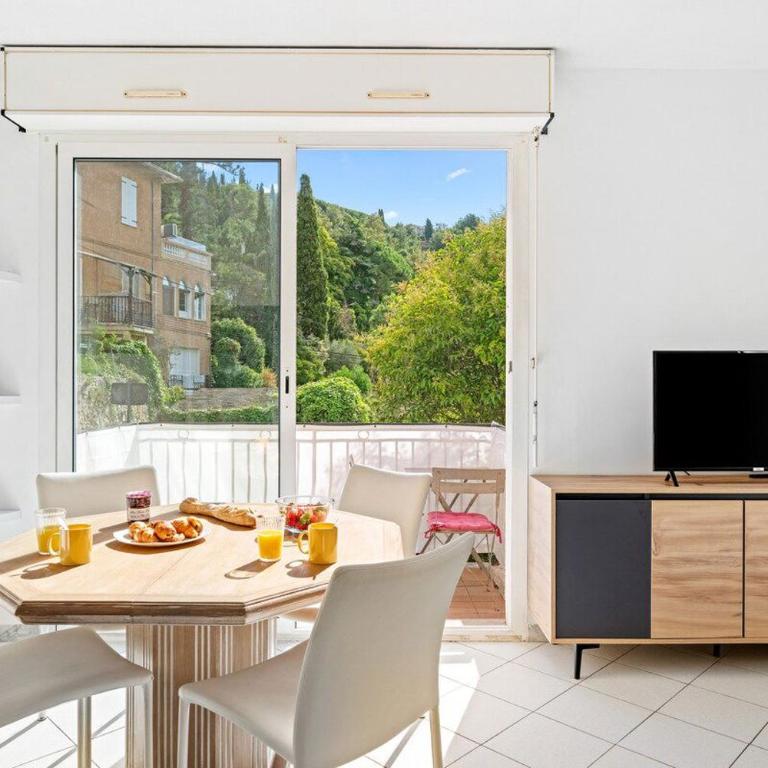 VILLA JULIA Calme Spacieux - Parking Privé - Clim - Apartamento - 1