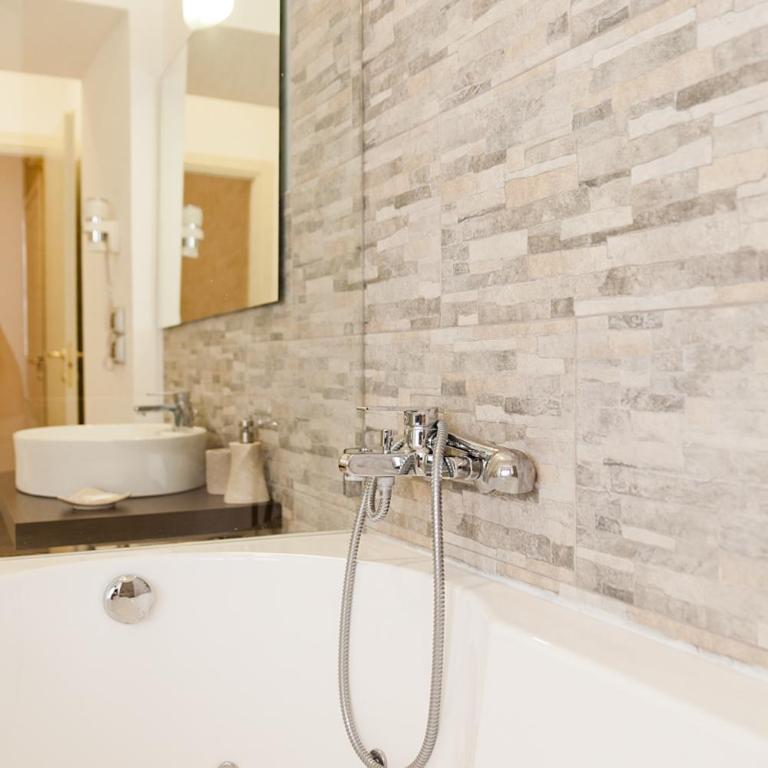 Hotel Manganelli Palace - Premium Double Room with Spa Bath - 2