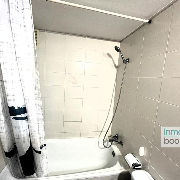 Beach Mariposa Salou, climatizado y piscina - Apartamento con vistas a la ciudad - 13
