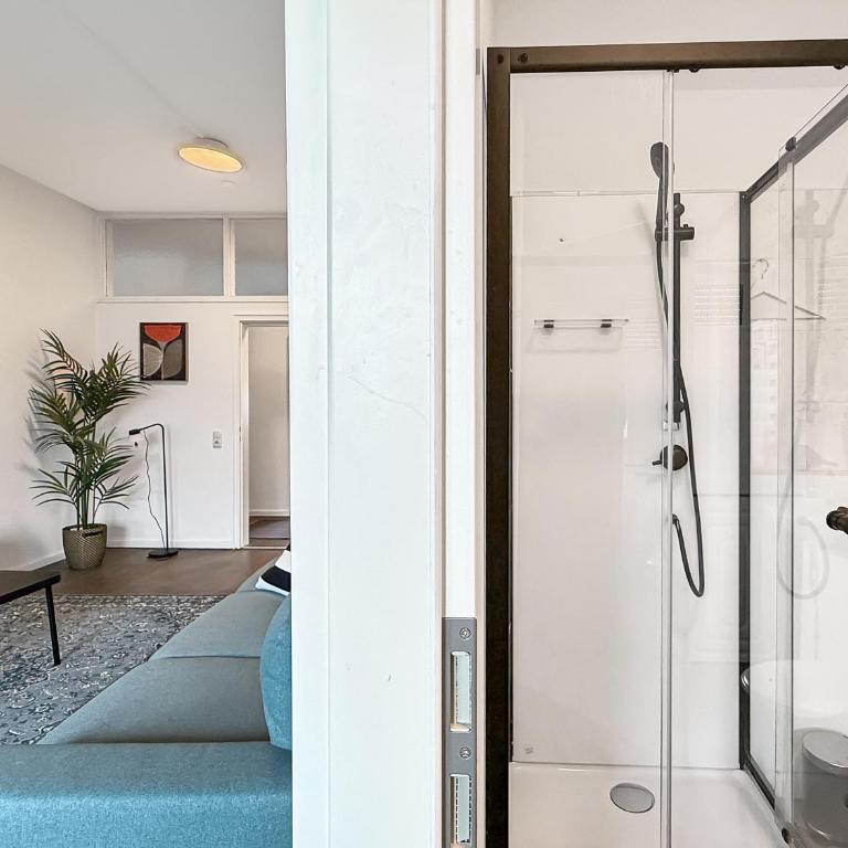 Gruppenapartment in München Platz für 16 Gäste Parkplatz - Apartamento - 9