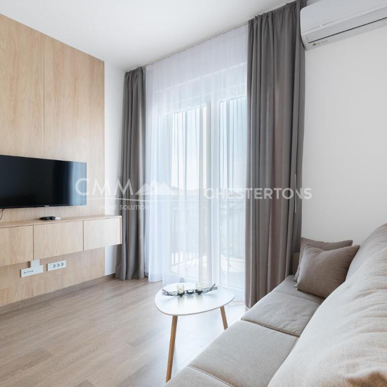 Warm-colored stylish apartment - Apartman s 1 Spavaćom Sobom i Terasom - 1