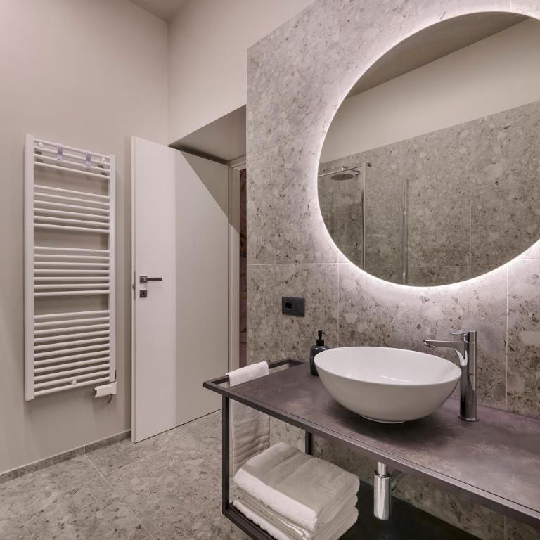 Bilocale elegante- via Sassi, Lecco - Appartamento con 1 Camera da Letto - 5