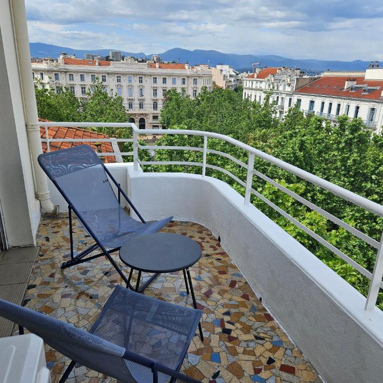 Antibes Carré d'Or Le Plazza 3P - Maison 2 Chambres - 1