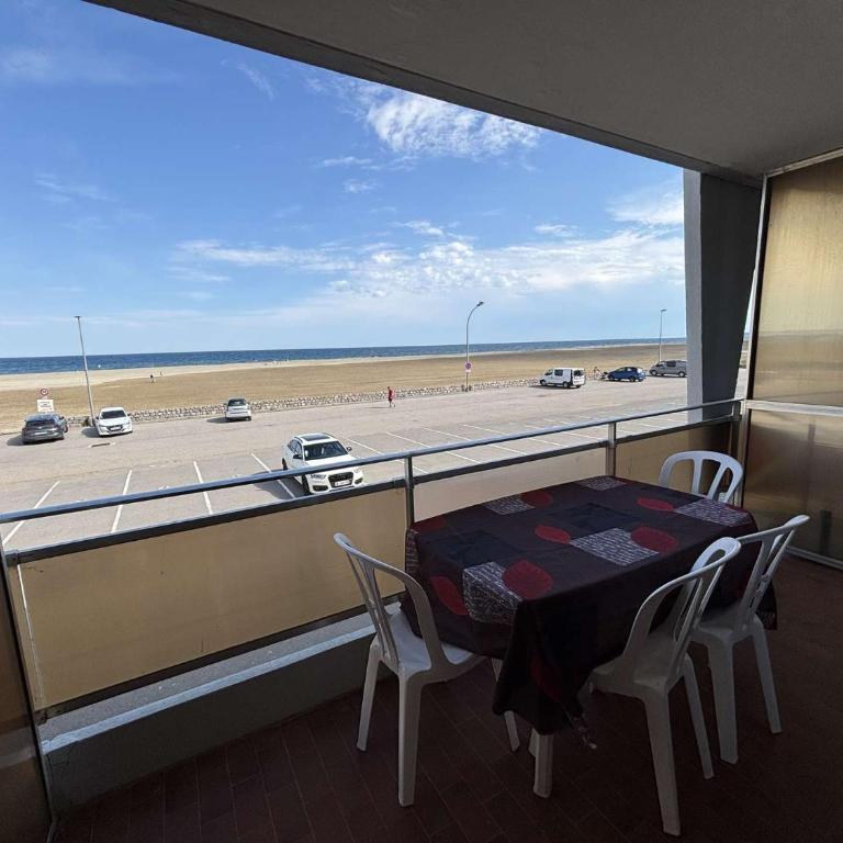 Appartement 2 pièces PORT LA NOUVELLE PN210-036 - Appartement 1 Chambre - 4