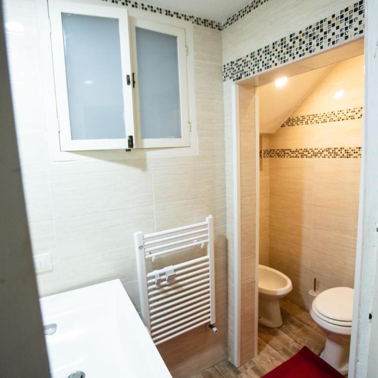 Palazzo Gorgoni-suite familiari nel centro storico di Lecce - Quadruple Room with Private Bathroom - 4