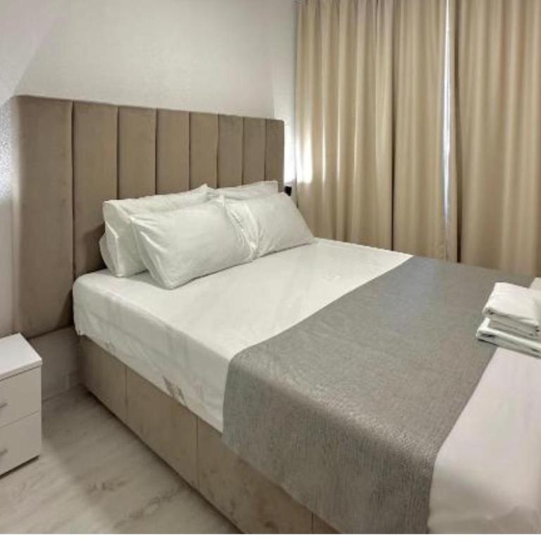 Apartments Sea Side - One-Bedroom Apartment with Balcony and Sea View - 1