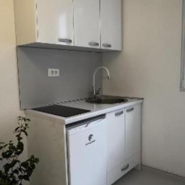 Apartments Sea Side - Deluxe One-Bedroom Apartment with Sea View - 7
