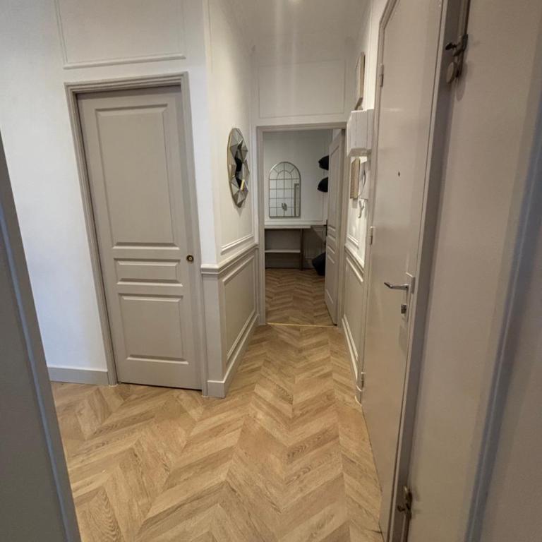 SUITE TOURVILLE Tour Eiffel - Two-Bedroom Apartment - 10