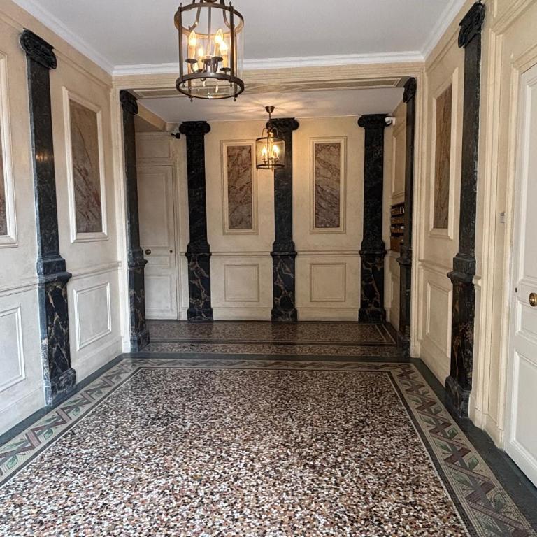 SUITE TOURVILLE Tour Eiffel - Two-Bedroom Apartment - 3