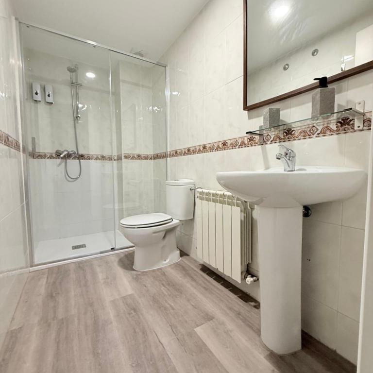 IFEMA 5 minutes Airport 10 Private room with bathroom independent entrance - Chambre Double ou Lits Jumeaux - 9