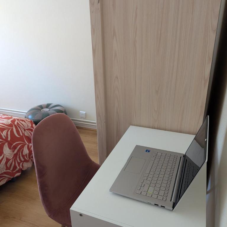 Chambre cozy, vue sur jardin, proche Tram centre ville & aéroport - Doppelzimmer mit Gartenblick - 1