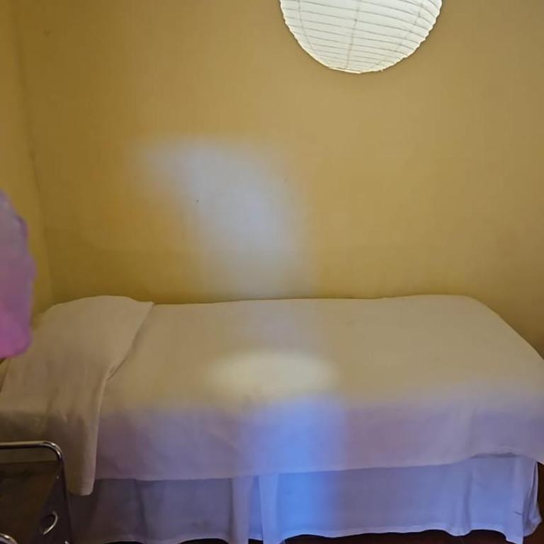 Loma Sanchez - Single Room with Shared Bathroom - 3