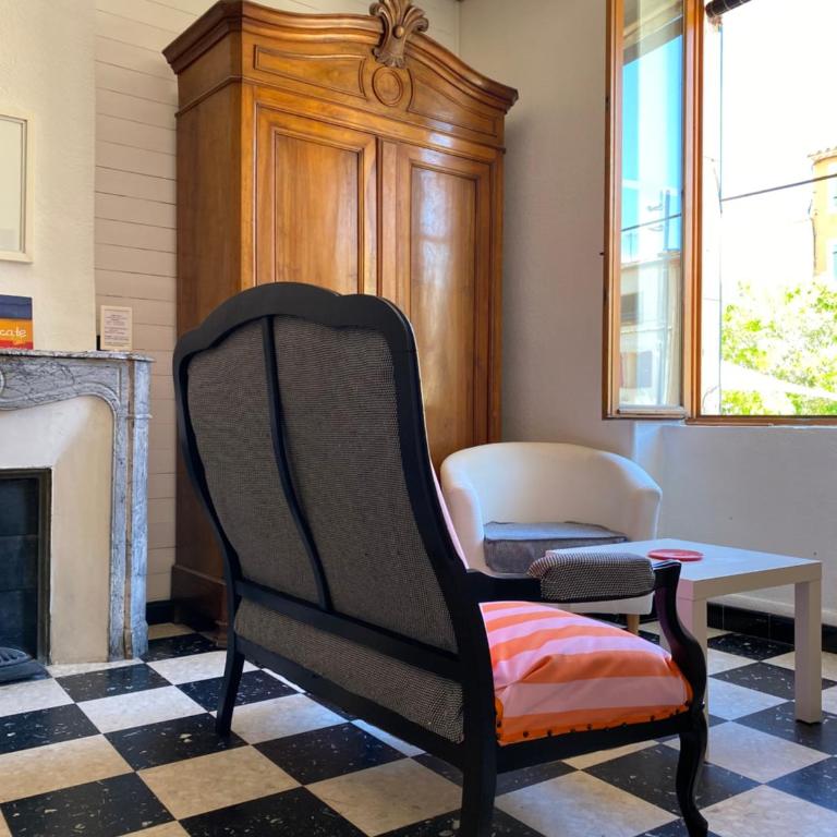 Maison de la Place, chambre Célestine et Alphonsine - Chambre Double avec Salle de Bains Privative - 9
