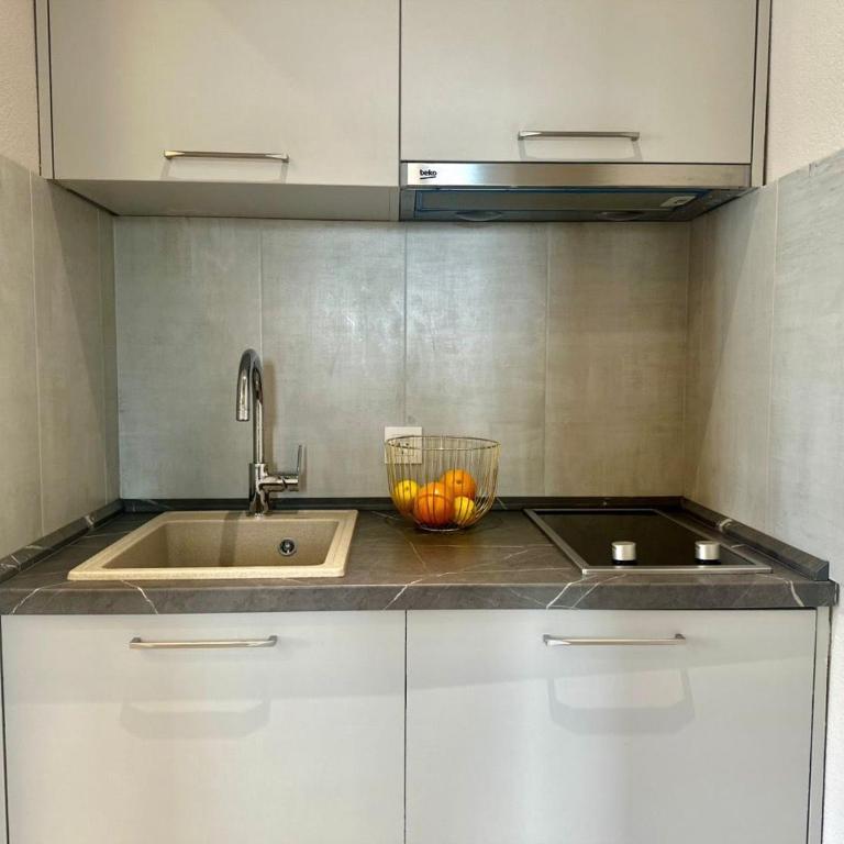 Apartment Dora 2, beach apartment - Studio Apartment - 9