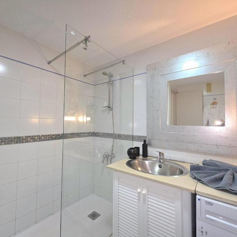 Sensu at Carihuela Park Palace Luxury Luxury one bedroom apartment with pool and private parking by NAMASTE ELITE - Apartamento de 1 dormitorio - 5