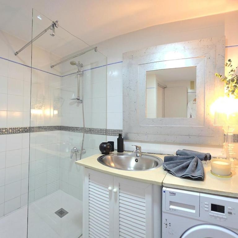 Sensu at Carihuela Park Palace Luxury Luxury one bedroom apartment with pool and private parking by NAMASTE ELITE - Apartamento de 1 dormitorio - 25