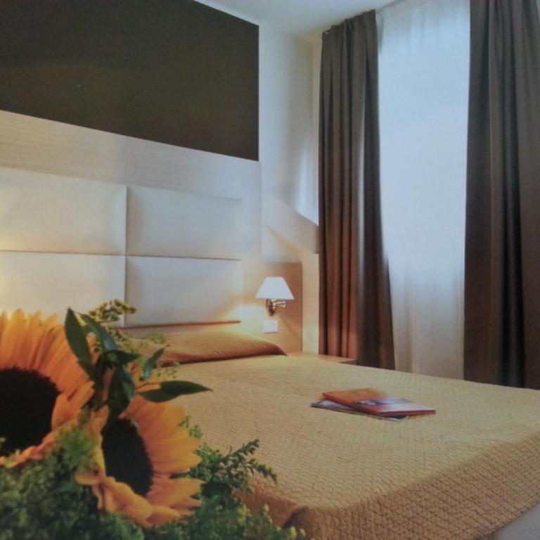 Hotel Regina - Camera Matrimoniale Standard - 3