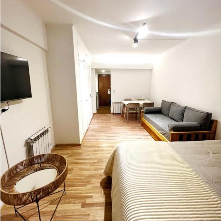 Dpto Moderno Céntrico con vista al Lago - Apartment - 3