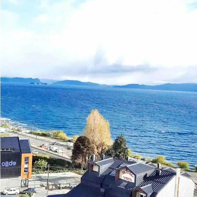 Dpto Moderno Céntrico con vista al Lago - Apartamento - 7