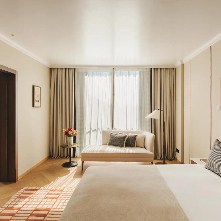 Hotel Condes de Barcelona - Superior Suite - 4