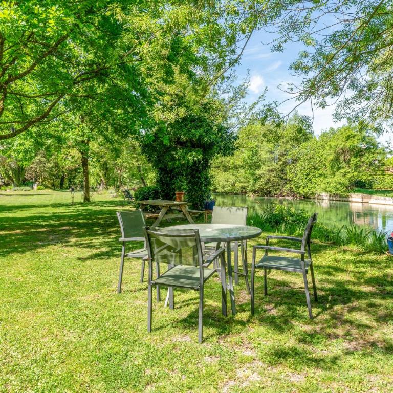 La Tonnelle - One-Bedroom Apartment with Garden View - 17